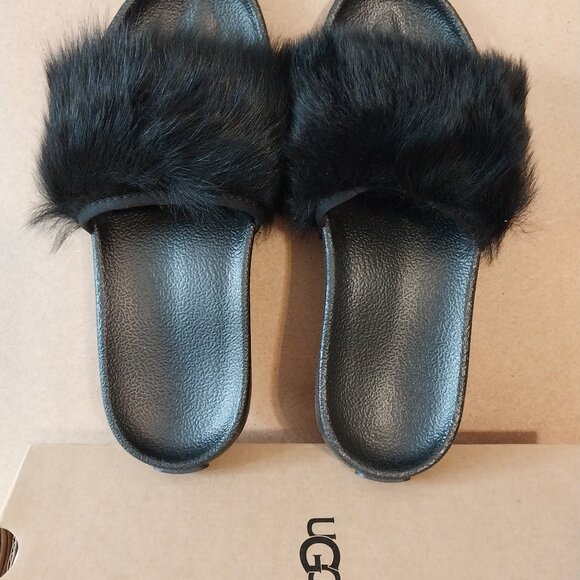 Ugg W Royale 1018875 W/Blk, Treadlight by UGG - Picture 4 of 6